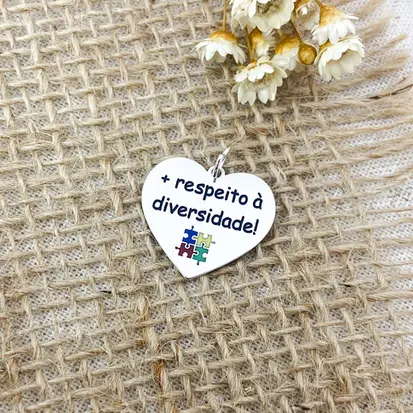 PINGENTE CORAÇÃO RESPEITO A DIVERSIDADE